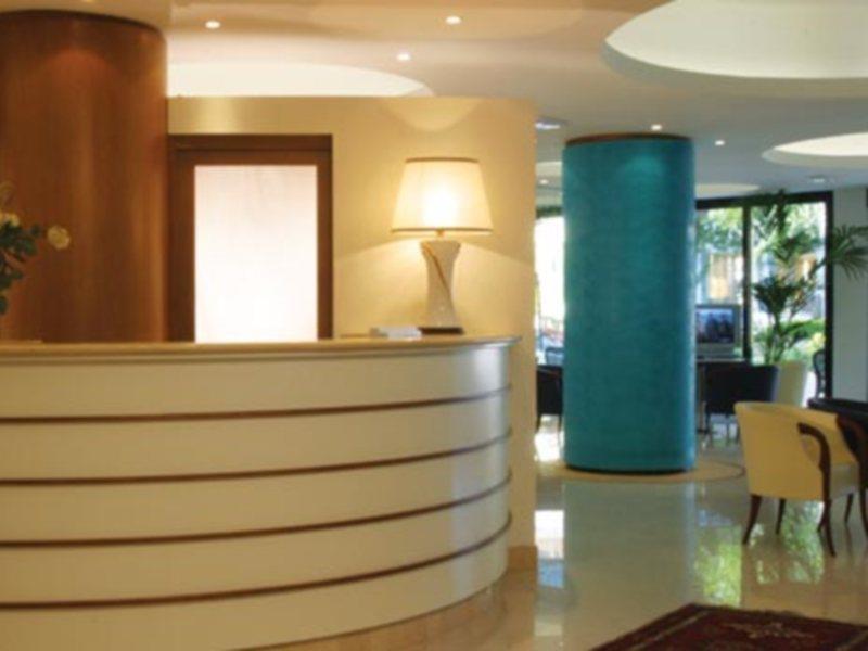 King Hotel Cattolica Eksteriør billede